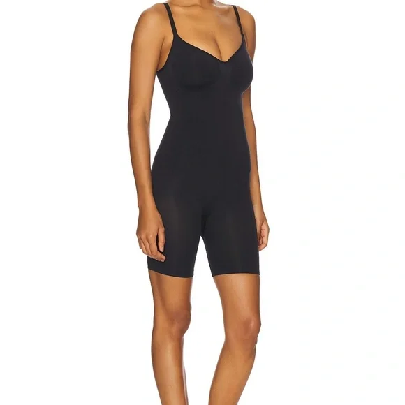 New SKIMS Seamless Sculpt Mid Thigh Bodysuit in Onyx